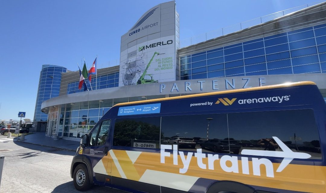 NASCE IL SERVIZIO FLYTRAIN POWERED BY ARENAWAYS, UN COLLEGAMENTO DIRETTO TRA LA STAZIONE DI SAVIGLIANO E L’AEROPORTO DI CUNEO